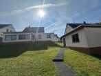 Schönes Zuhause mit großem Grundstück auf dem Niederberg! - Rückansicht