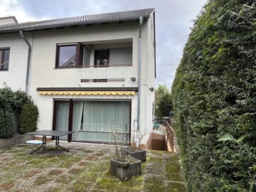 Großzügiges Reihen-Endhaus direkt am Wald!, 61118 Bad Vilbel, Reihenendhaus