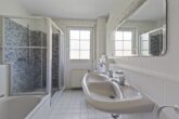 Gepflegte 3-Zimmer DG-Wohnung mit Taunusblick - Bad