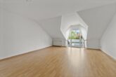 Gepflegte 3-Zimmer DG-Wohnung mit Taunusblick - Wohnen