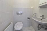 Gepflegte 3-Zimmer DG-Wohnung mit Taunusblick - Gäste-Bad