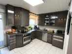 Schickes Zweifamilienhaus in Bad Vilbeler Waldnähe! - Küche OG