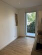 Moderne 2-Zimmer-Wohnung in Niederrad - Küche mit Zugang zum Balkon