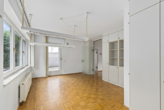 Urbanes Wohnen mit Charme – Eigentumswohnung in Sachsenhausen - Raum 1 mit Zugang zur Terrasse