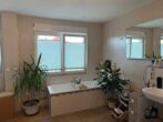 Exklusive Zwei-Zimmer-Wohnung mit viel Platz - Bad