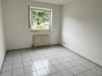 Wohnen oder investieren – 2-Zimmer-Wohnung mit Balkon und Garage in Oberursel OT Weißkirchen - Schlafen 1