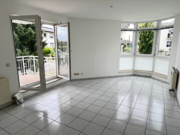 Wohnen oder investieren – 2-Zimmer-Wohnung mit Balkon und Garage in Oberursel OT Weißkirchen, 61440 Oberursel-Weißkirchen, Wohnung