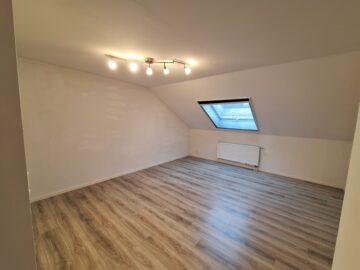 Ruhige 3-Zimmer-Wohnung mit Balkon, 61118 Bad Vilbel, Wohnung