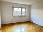 Groß, hell und zentral, 95 m² 3 Zimmer mit Garage! - Schlafen 1